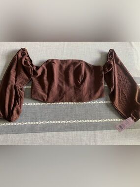 NWT Textured Brown Off-Shoulder Long Sleeve Crop Top